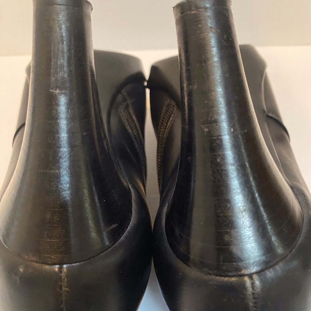 Aquatalia black ankle boot with buckle - Picture 5 of 13
